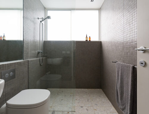 Why Walk-In Showers are Good for People of All Ages